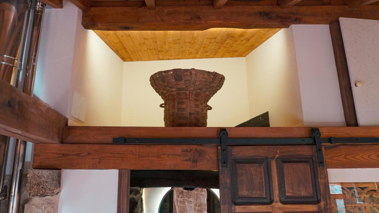 Casa La Trinidad - Ribeira Sacra Leilighet Nogueira De Ramuin Eksteriør bilde